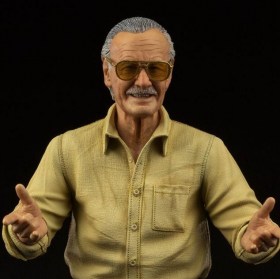 Stan Lee Legacy Replica 1/4 Statue by Iron Studios